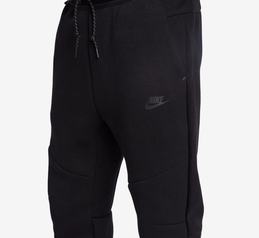 Joggings nike tech